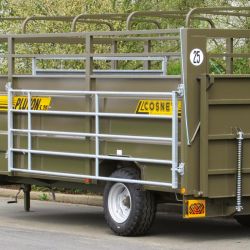 Barrières latérales extérieure sur chapes pour bétaillère - Long. 4/5 m sans découpe passage de roue - Cosnet Agricole